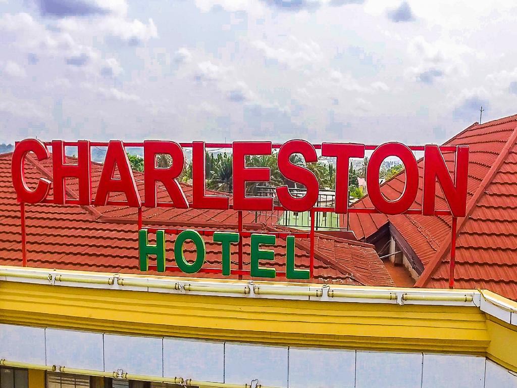 ชาร์ลสตัน โฮเต็ล Hotel อักกรา ภายนอก รูปภาพ