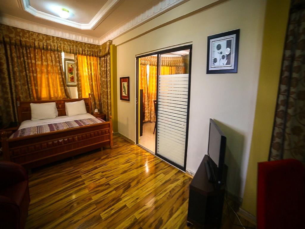 ชาร์ลสตัน โฮเต็ล Hotel อักกรา ภายนอก รูปภาพ