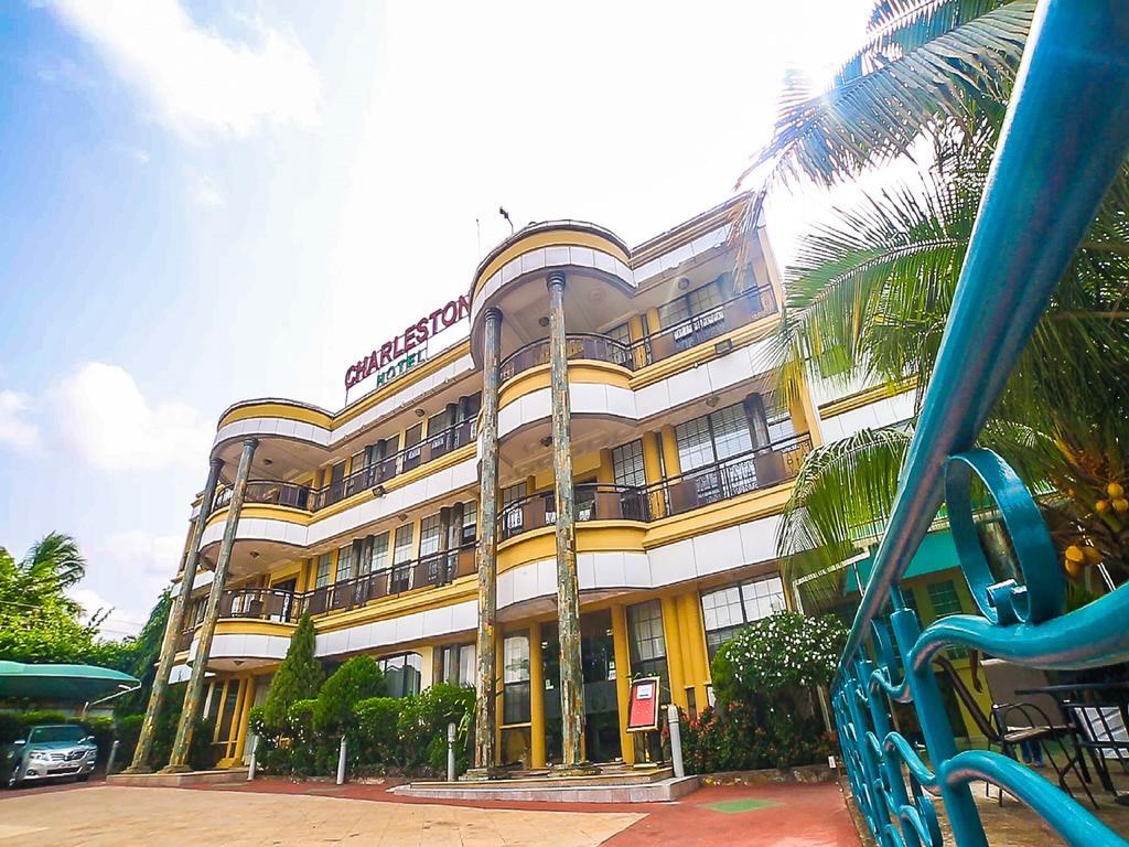 ชาร์ลสตัน โฮเต็ล Hotel อักกรา ภายนอก รูปภาพ