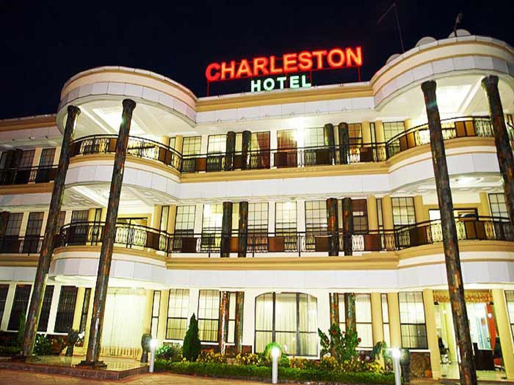 ชาร์ลสตัน โฮเต็ล Hotel อักกรา ภายนอก รูปภาพ